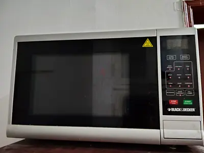 Black Decker microwave