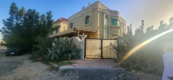 SPECIOUS / LAVISH VILLA FOR RENT IN AL RAWDHA2 AJMAN
