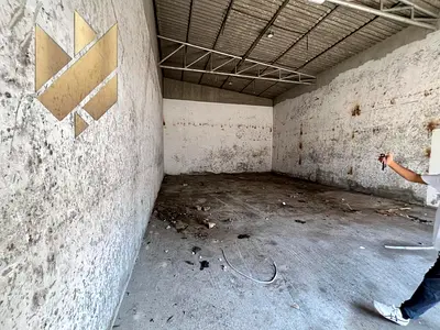 للإيجار السنوي – مستودع في الصناعية 8 – الشارقة فرصة ممتازة مساحة: 1000 قدم مربع