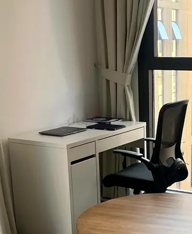 Office chair and table