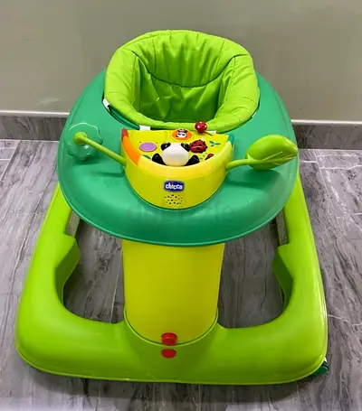 Chicco Baby Walker in Bright Green 3 in 1