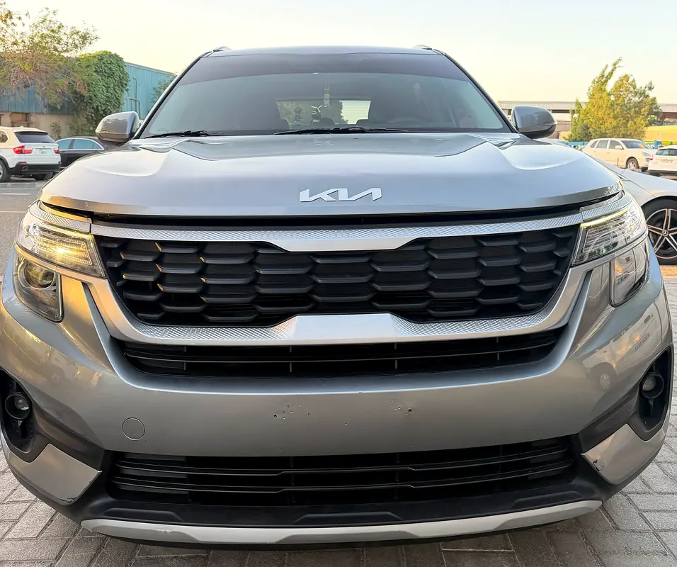 Kia Seltos 2023 — photo 1 of 13
