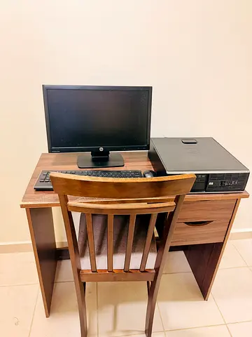 Computer table