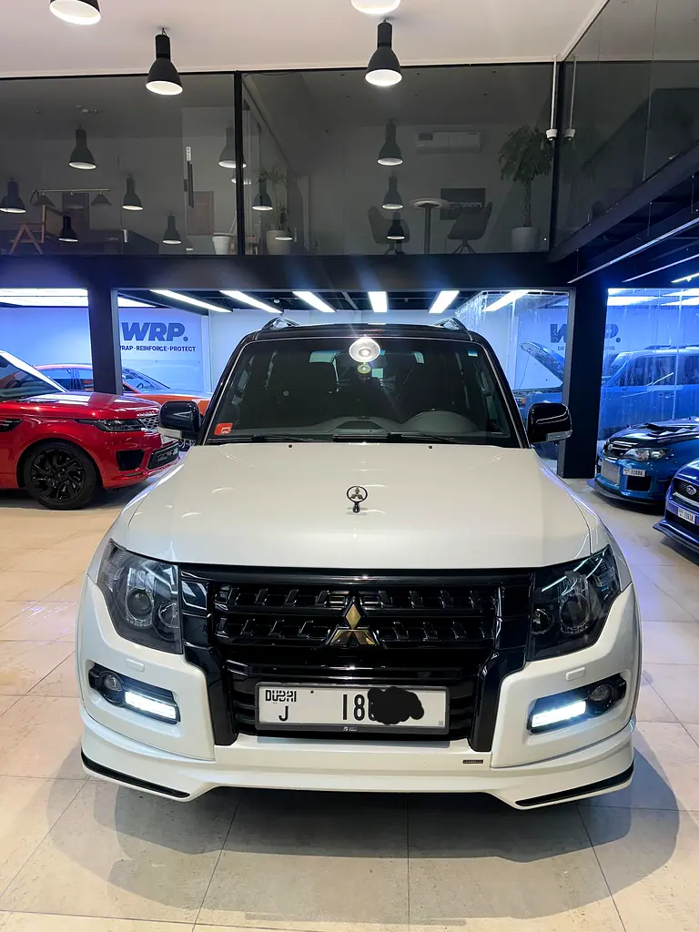 Mitsubishi Pajero 2020 — photo 1 of 16