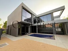 4 BR VILLA + POOL / BRAND NEW