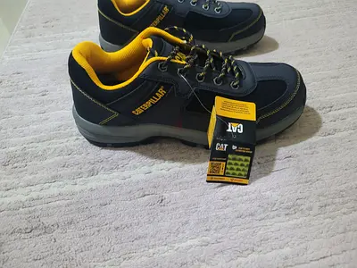 Caterpillar safety shoes size 9 (UK)