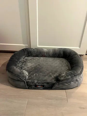 New Pet Bed (dogs or cats)