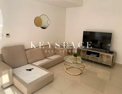 Contemporary Villa in a Safe, Tranquil Community | Resale