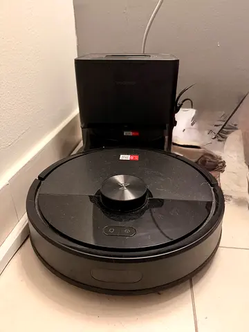 Roborock with new attachments  mop