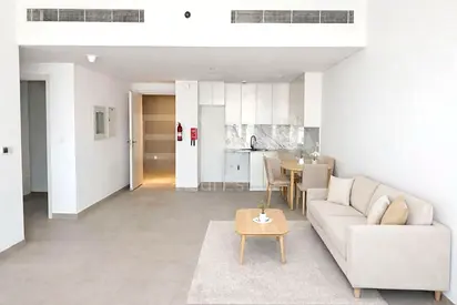 HIGH FLOOR | UNFURNISHED | COMMUNITY VIEW