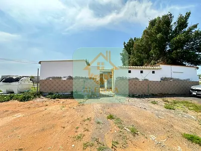 للايجار سكن عمال بالجزيرة الحمراء.