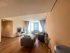 Free parking | Gym &amp; pool | Luxury hotel furniture | Panoramic view | Near Shamsin Bakery | On D
