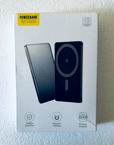 Magnetic Power Bank Ultra Slim, 5000mAh Wireless Charger Battery Bank with USB-C Cable 22.5W PD Fast