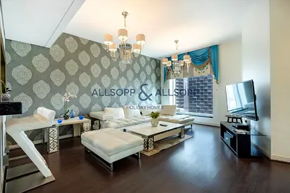 Bright 2 Bedroom - The Loft East Tower, Downtown