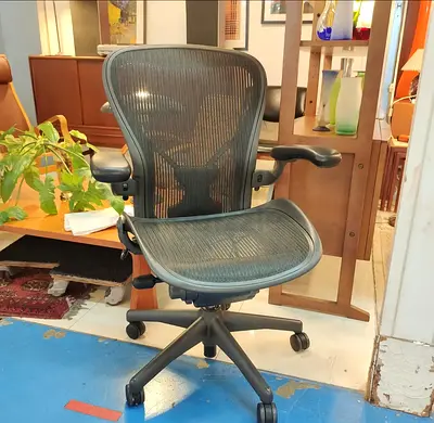 Aeron bay Herman miller model B