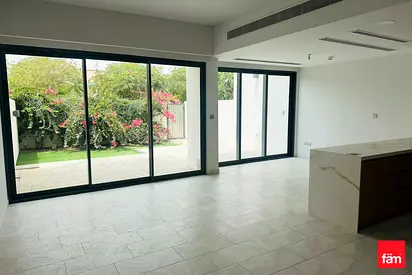 Landscaped Garden | Single Row | Well Maintained