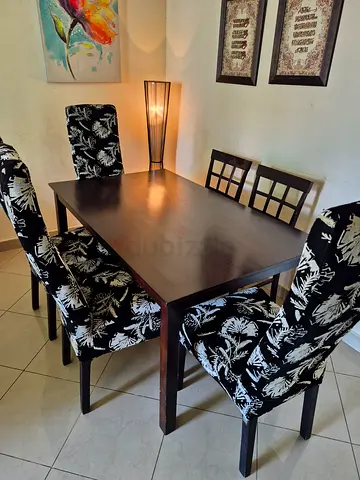 Home Center - Dining Table with Stylish Chairs