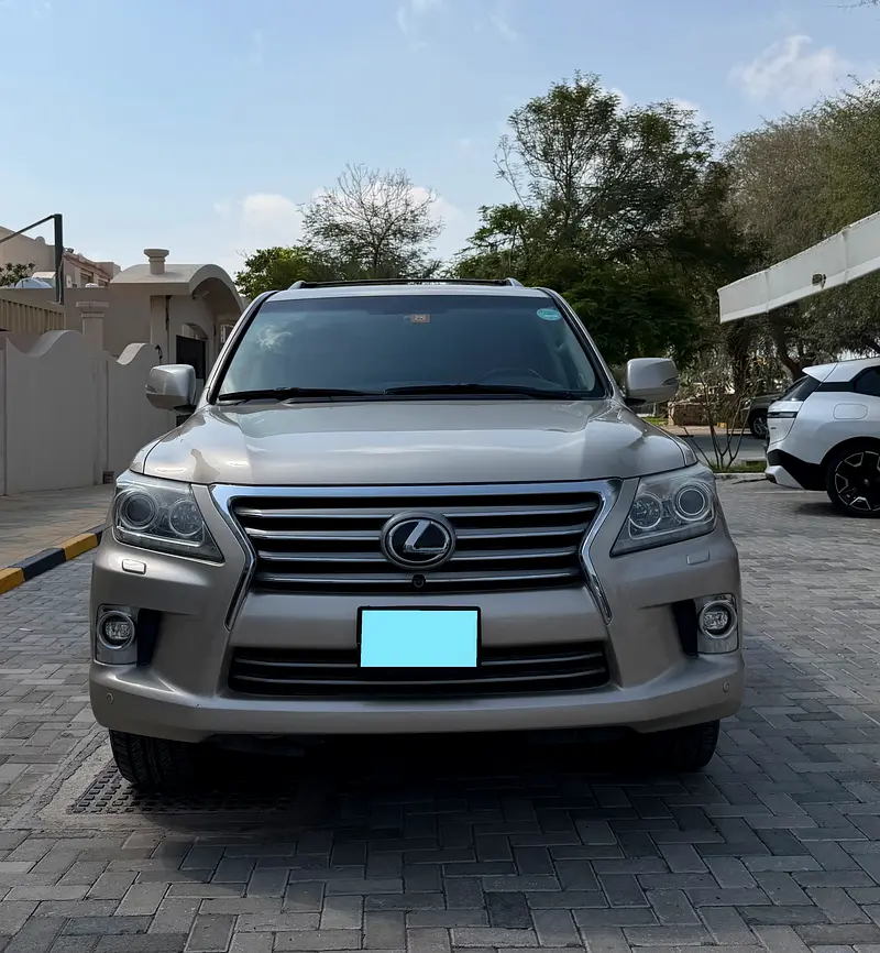 Lexus LX-Series 2014 — photo 1 of 12