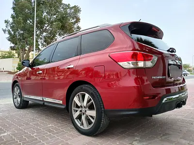 Nissan Pathfinder SV 2015 - GCC Specs - Well Maintained