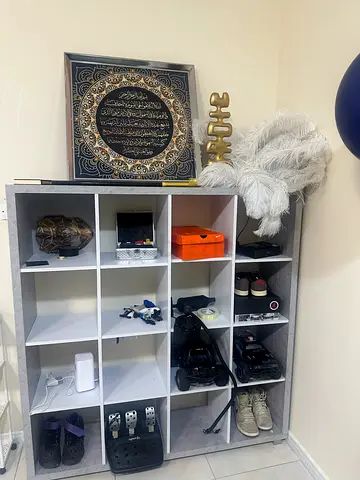 Stylish Storage Unit for Organizing Your Space