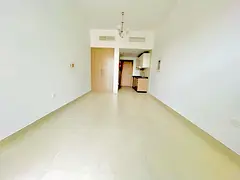 BRAND NEW BUILDING STUDIO APARTMENT WITH 1 BATHROOM BUILT IN WADROBS GYM POOL PARKING FREE ON PRIME