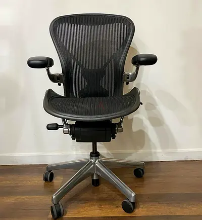 Herman miller Aeron size B fully loaded