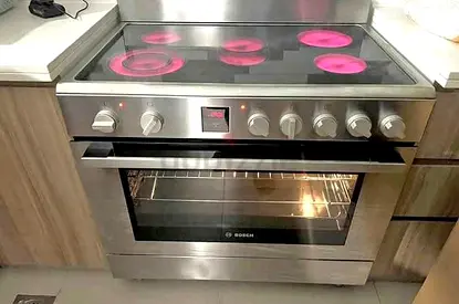 Bosch five Burner Cooker electric ceramic 90cm good condition and excellent working