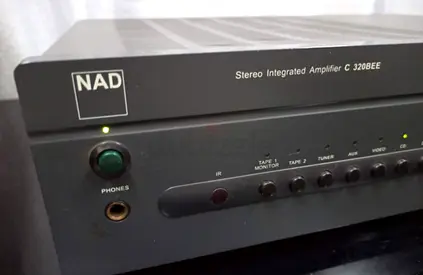 NAD C 320BEE Integrated Amplifier - Audiophile Legend (High Current)