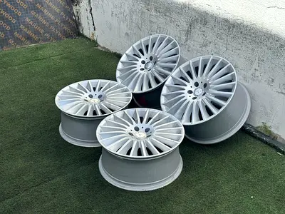 Mercedes Benz 19/5/112 1800 Dhs