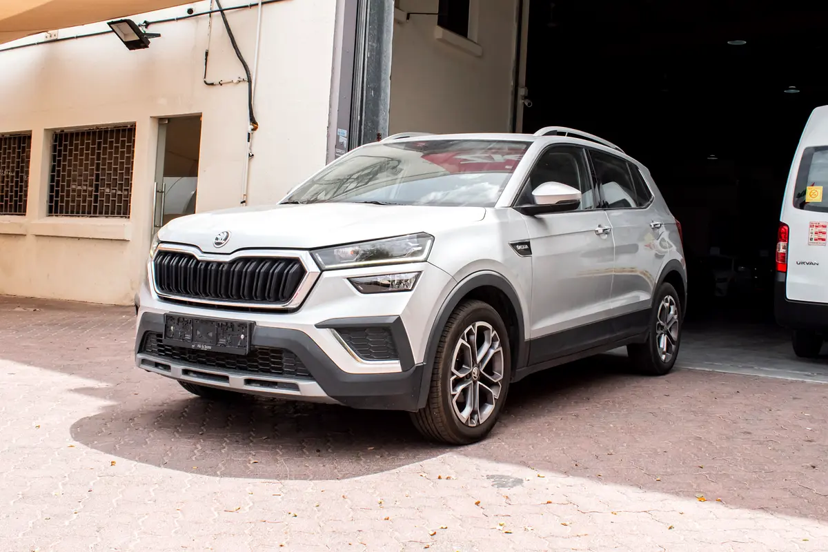 Skoda Kushaq 2023 — photo 1 of 14