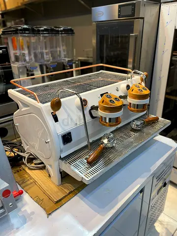 la marzocco strada 2AV coffee machine