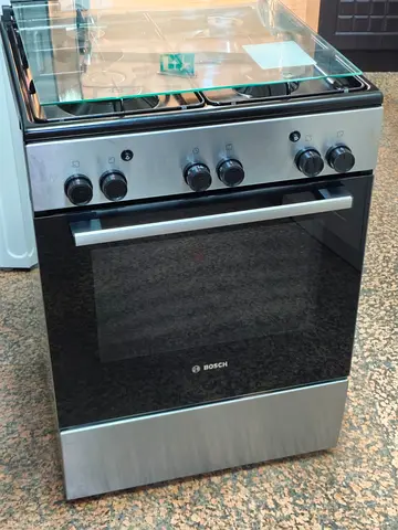 Bosh brand electric stove 4 burner lasted model for sale