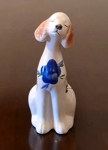 Dog Sculpture تمثال