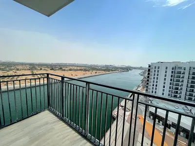 Beautiful Apartment | All Amenities | Canal View