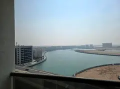 1 Bedroom Apartment With Lagoon View High Floor In Gateway Two