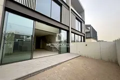 Great Location|Close to Mall |Open View|Middle G+2
