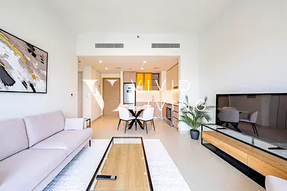 Spacious | Stunning Park View | Modern Furnishing