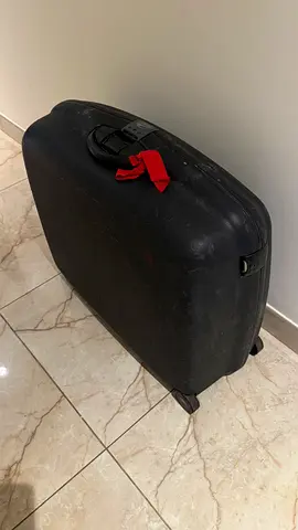 Samsonite XL suitcase