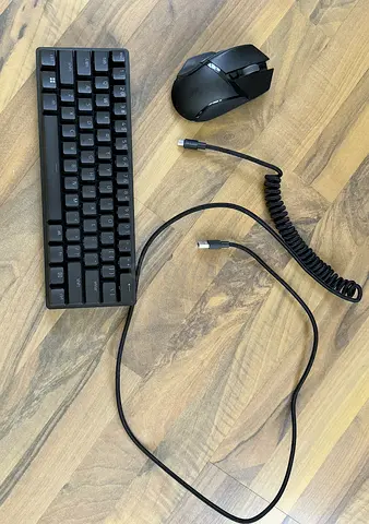 60% Razer Mechanical Keyboard (Purple switch) + Wireless Razer Gaming Mouse (Cables Included)