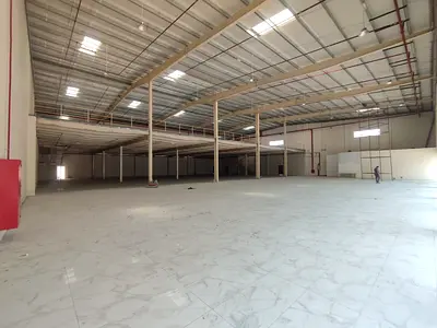 فرصة مميزة للإيجار – مستودع تجاري ضخم خلف السوق الصيني 📍 💎 الإيجار: 1,500,000 درهم (قابل للتفاوض)