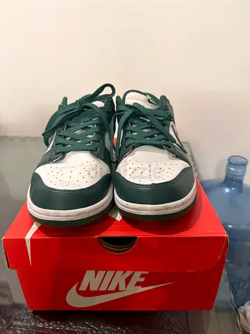 Nike low dunks sneakers (green/white) - gently used