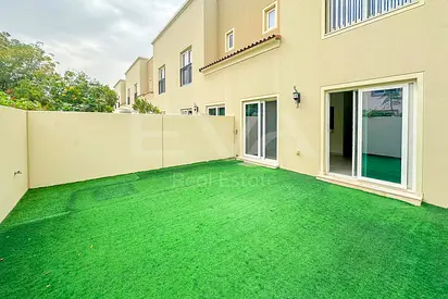 COMMUNITY VIEW | PARTIALLY UPGRADED | VACANT