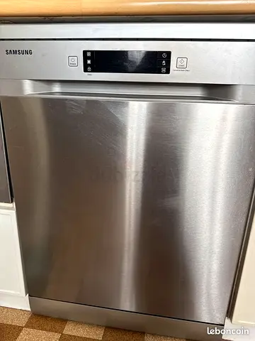 Samsung stainless steel built-in dishwasher DW6OM5050FS series.