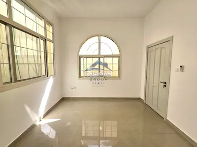 Spacious Studio | No Commission | Free Bills