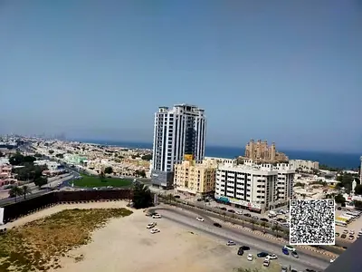 غرفه وصاله مساحه واسعه متاحه  للإيجار السنوي في أبراج عجمان ون