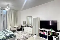 SPACIOUS FULLY-FURNISHED STUDIO w/ PRIVATE TERRACE