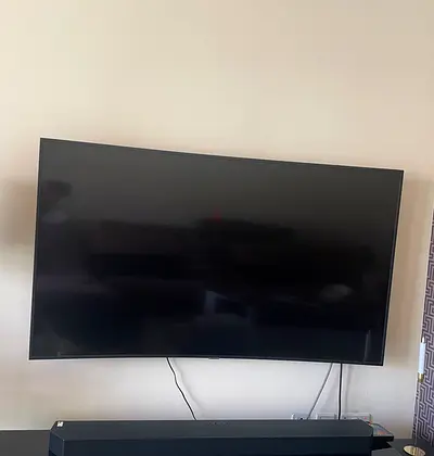 Samsung UHD curve 65in TV