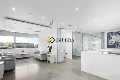 FULL FLOOR| PANORAMIC VIEWS | FITTED| DDA LICENSE