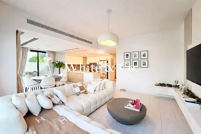 Corner Unit Villa | Vacant | Landscaped