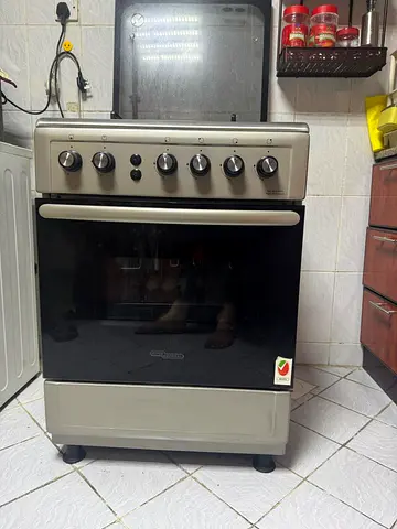 Gas Cooker with Oven and Grill